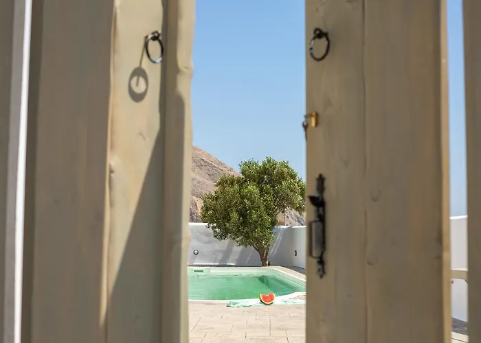 Elixirium * Perissa (Santorini)