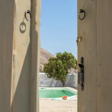 Elixirium * Perissa (Santorini)